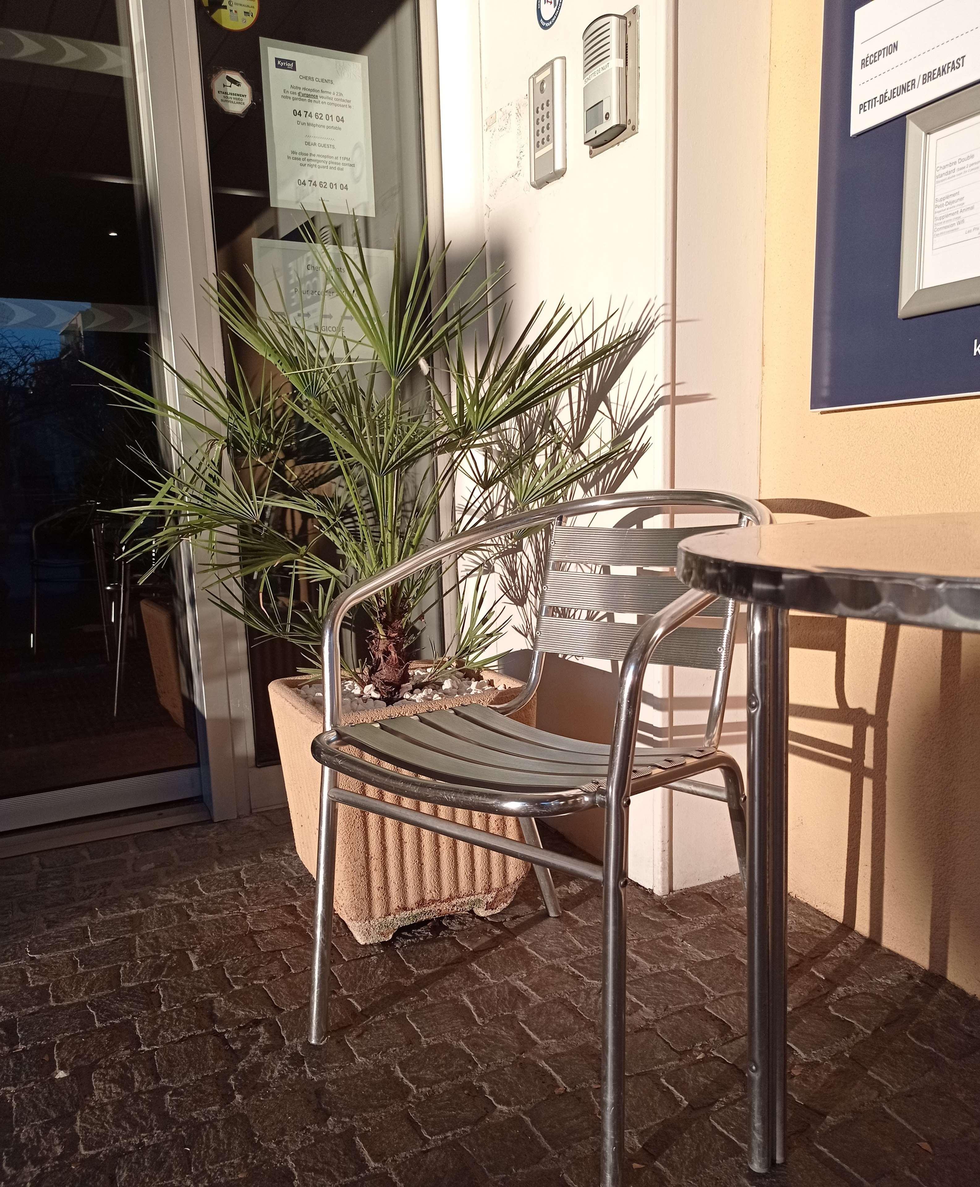فندق كيرياد فيليفرانشي سور ساوني Villefranche-sur-Saône المظهر الخارجي الصورة
