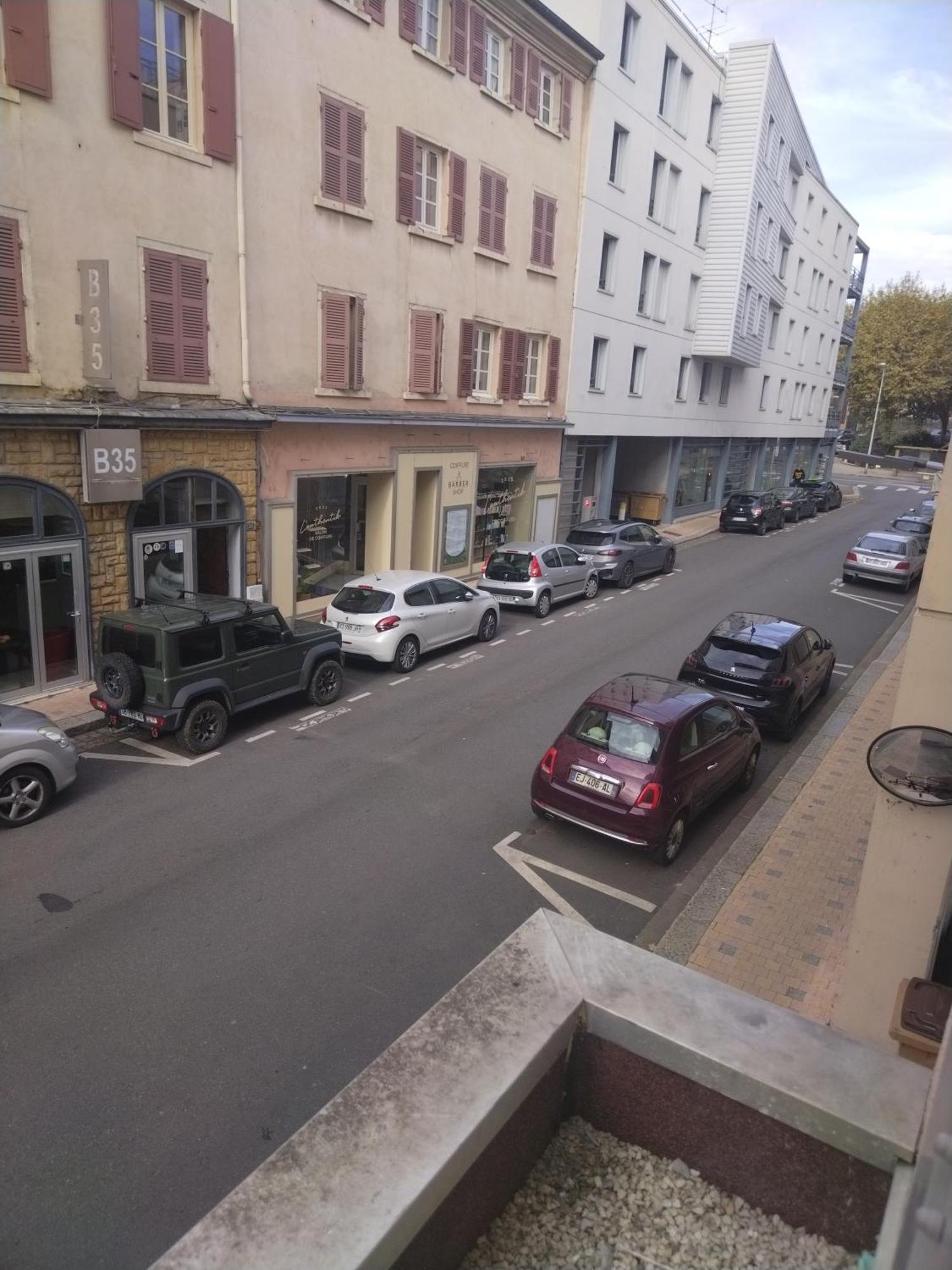 فندق كيرياد فيليفرانشي سور ساوني Villefranche-sur-Saône المظهر الخارجي الصورة
